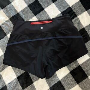 Lululemon Trail Bound Shorts ~ Black ~ sz 6 ~ 4 inch inseam